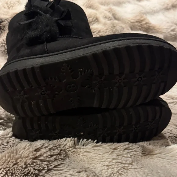 Women's Black Winter Boots - Picture 7 of 7